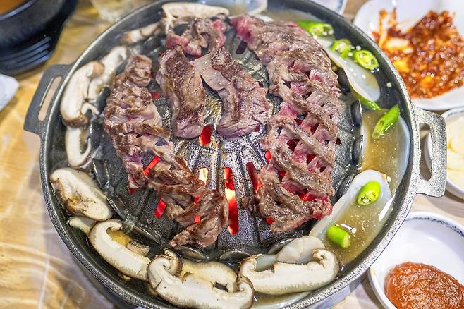 전남 장흥 정남진장흥토요시장 ‘장흥삼합’