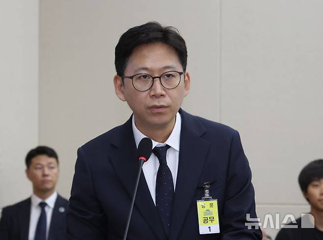 [서울=뉴시스] 김금보 기자 = 배경훈 과학기술정보통신부 장관 후보자가 14일 서울 여의도 국회에서 열린 과학기술정보방송통신위원회 인사청문회에서 발언을 하고 있다. 2025.07.14. kgb@newsis.com