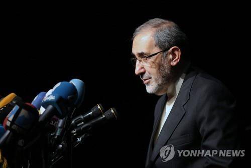 2020년 이란에서 열린 기자회견에서 말하고 있는 알리 아크바르 벨라야티 [EPA 연합뉴스 자료사진. 재판매 및 DB 금지]