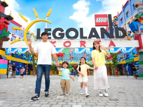 ◇레고랜드 코리아 리조트(대표:이순규)가 여름방학을 맞아 오는 18일부터 21일까지 ‘썸머 픽 플래시 세일 이벤트를 진행한다. 사진=레고랜드 코리아 리조트 제공