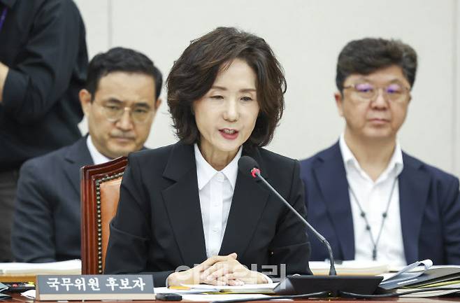 이진숙 사회부총리 겸 교육부 장관 후보자가 16일 서울 여의도 국회 교육위원회에서 열린 인사청문회에서 의원들의 질문에 답하고 있다.(사진=뉴시스)