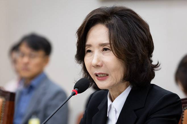 이진숙 사회부총리 겸 교육부 장관 후보자가 16일 오전 서울 여의도 국회 교육위원회에서 열린 인사청문회에서 의원 질의에 답하고 있다. (사진=뉴스1)