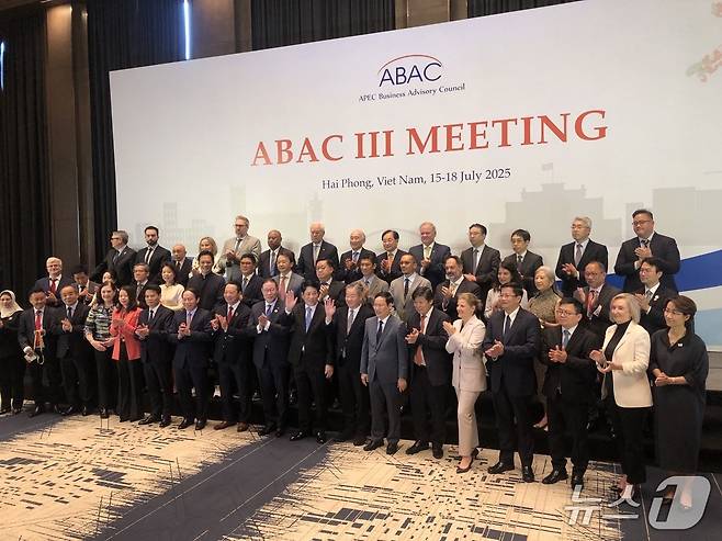 윤성미 APEC 고위관리회의(SOM) 의장은 지난 15일부터 18일까지 베트남 하이퐁에서 열린 제3차 APEC 기업인자문위원회(ABAC) 회의에 참석했다. 2025.07.16. (외교부 제공)