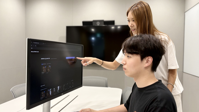 CJ AI실 직원들이 밀스톤 큐를 활용해 테스트 영상을 편집하고 있다. CJ그룹 제공