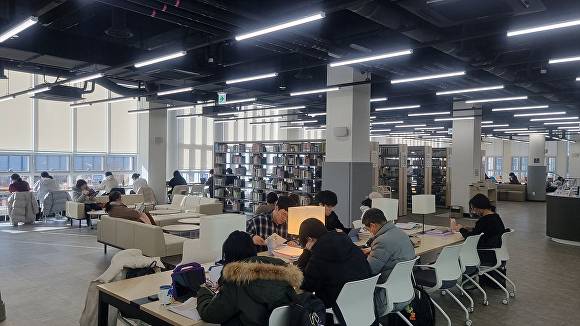 대구 동구의 물빛서원 도서관 전경 [사진=대구시]