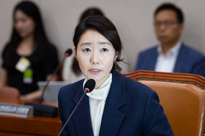 강선우 여성가족부 장관 후보자가 지난 14일 서울 여의도 국회에서 열린 인사청문회에 출석해 의원 질의에 답하고 있다. / 사진=뉴스1