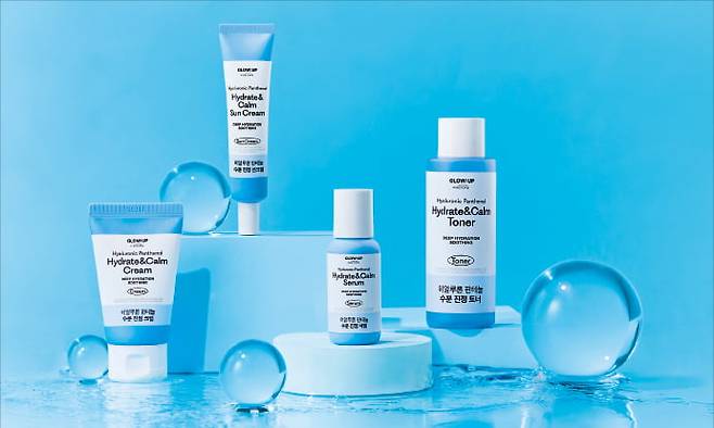 초저가 화장품 ‘글로우:업 바이 비욘드 히알루론 판테놀’ 4종(토너/세럼/크림/선크림).