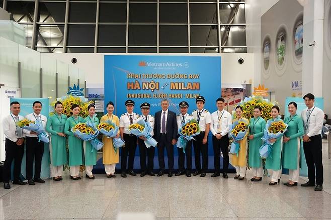 하노이-밀라노 신규 취항 기념 사진 / 사진=베트남항공