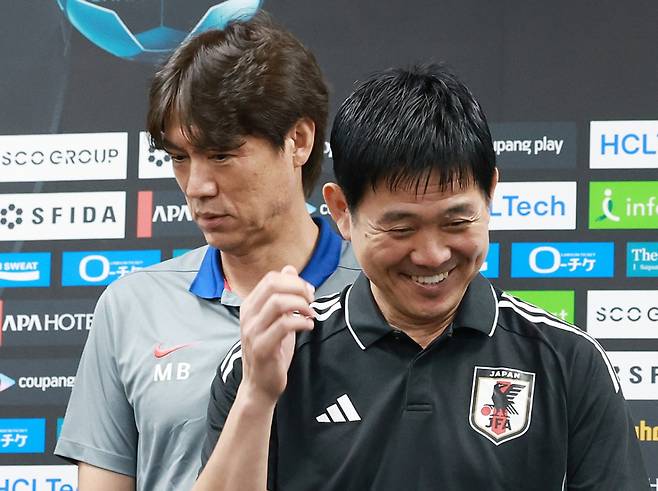 홍명보 한국 축구대표팀 감독과 모리야스 하지메 일본 축구대표팀 감독. /사진=뉴시스