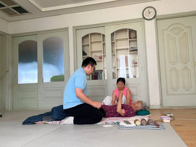 ▲ 찾아가는 가정방문 재활서비스 ⓒ성주군