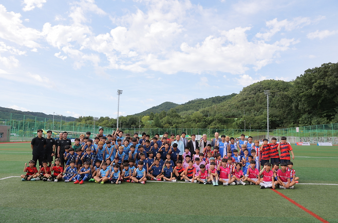 대전광역시축구협회(회장 이계혁)는 ‘2025 일류 경제도시 대전 유소년 축구 페스티벌’을 21일부터 27일까지 대전 중구 안영생활체육시설단지 내 축구장에서 개최한다. 사진출처｜대전광역시축구협회