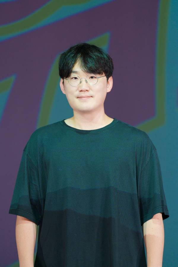 오늘도 데뷔조 제작발표회 강동걸 PD / 사진=프로그램 제공