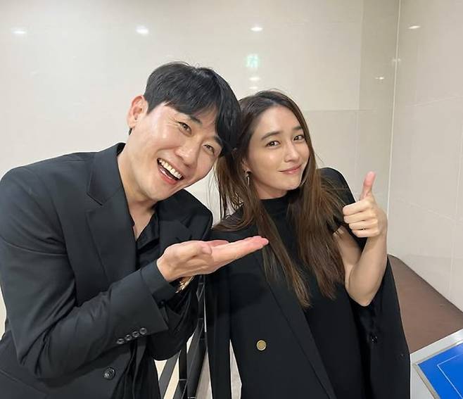 영탁(왼쪽)과 이민정 /사진=이민정