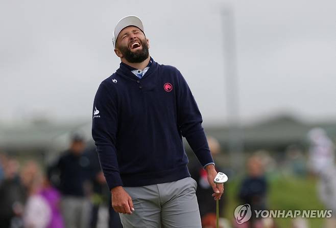 연습 중 웃는 람 [로이터=연합뉴스]