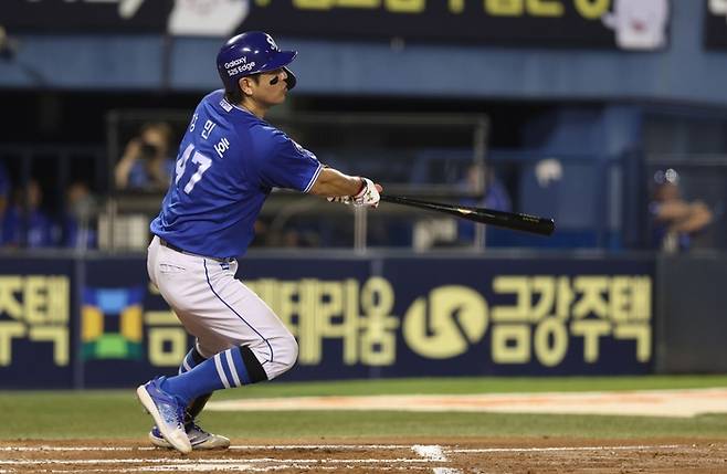 지난 2일 서울 잠실야구장에서 열린 '2025 신한 SOL 뱅크 KBO리그' 삼성 라이온즈와 두산 베어스 경기에서 출전한 강민호. <삼성 라이온즈 제공>