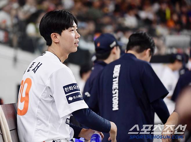 10일 대전 한화생명 볼파크에서 열린 한화와 KIA의 경기. 7회 1사 마운드를 내려운 한화 선발 황준서. 대전=송정헌 기자songs@sportschosun.com/2025.07.10/