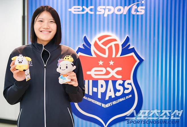 한국도로공사가 포항시체육회 미들블로커 김현지를 영입했다. 사진제공=한국도로공사