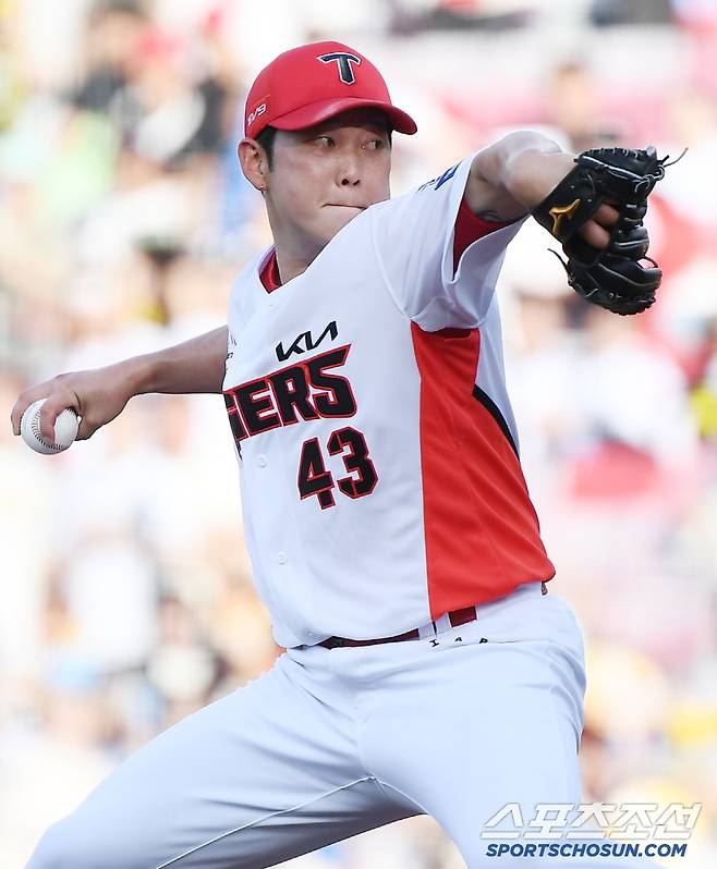 6일 광주 기아 챔피언스필드에서 열린 롯데-KIA전. KIA 선발투수 김건국이 투구하고 있다. 광주=정재근 기자 cjg@sportschosun.com/2025.7.6/