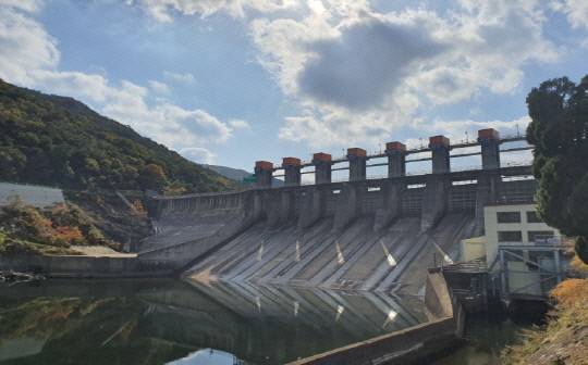 충북 괴산군에 위치한 괴산댐. 한국수력원자력 제공