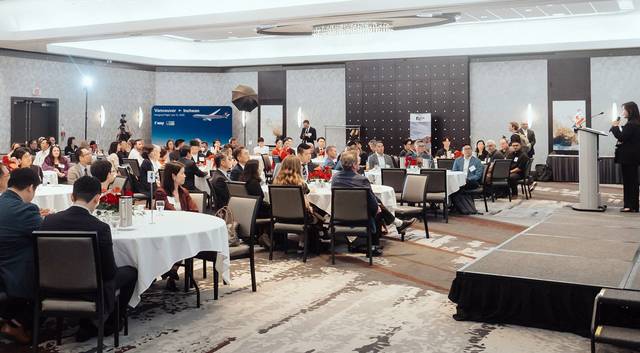 티웨이항공 임직원과 주요 내빈 등 관계자들이 지난 14일(현지시간) 오찬 행사에 참석하고 있다. 티웨이항공 제공.