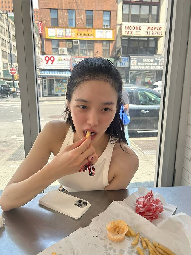 516850625_18507899515030468_969404543837796124_n.jpg 박규영 최근 인스타.jpg