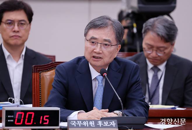 조현 외교부 장관 후보자가 17일 국회 외교통일위원회가 개최한 인사청문회에서 질의에 답하고 있다. 박민규 선임기자