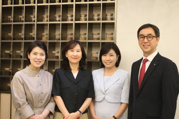 임혜정 하나은행 평창동PB센터 PB부장(왼쪽부터), 임현아 PB부장, 박경미 PB팀장, 조윤식 지점장. 이현정기자