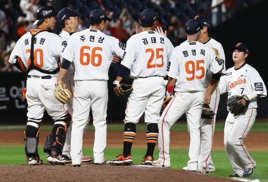 50승 고지 먼저 오른 한화 이글스. 사진[연합뉴스]