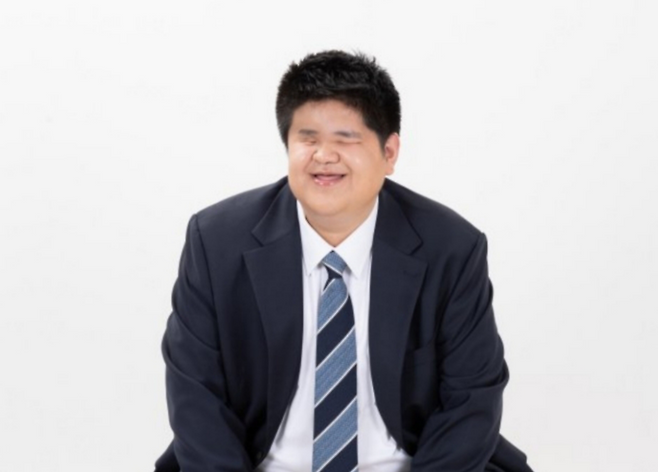 지난 5월 16일 가톨릭대학교 은평성모병원에서 뇌사 장기기증으로 3명의 생명을 살리고 하늘의 별이 된 이동진(28) 씨의 생전 모습.[한국장기조직기증원 제공]