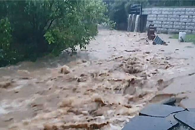 당진 면천면 하천 범람. 연합뉴스