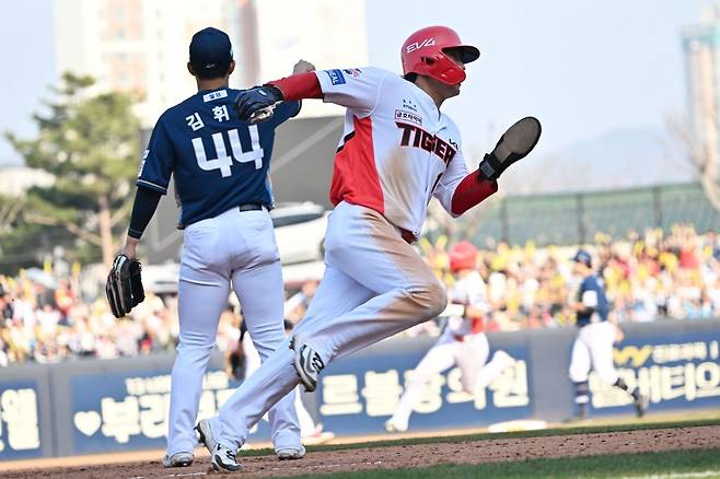 NC 다이노스-KIA 타이거즈 경기장면. 뉴시스