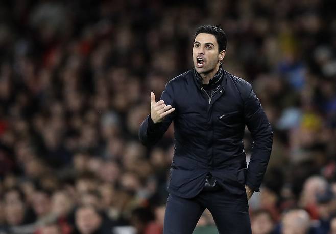 아스널은 2019~2020시즌 초반 부임한 미켈 아르테타 감독(사진)의 지도 하에 경쟁력을 회복했다. 그러나 3시즌 연속 EPL 준우승에 그친 사실이 못내 아쉽다. 이에 이번 여름이적시장에서 약 3716억 원을 들여 전력을 보강할 계획이다. AP뉴시스