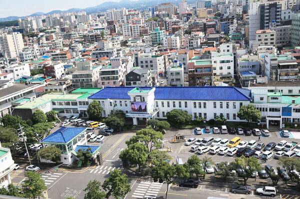 제주시청사 전경