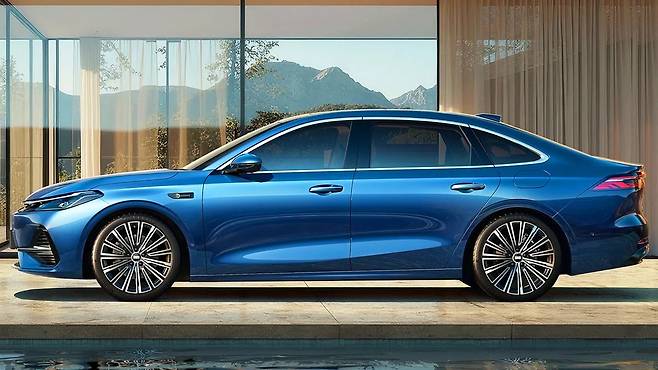 지리 갤럭시 A7 EMi