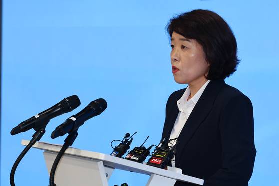 지난 8일 정례 브리핑에 나온 오정희 김건희 특검보