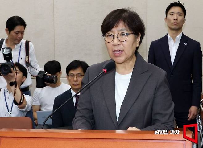 정은경 보건복지부 장관 후보자가 18일 국회 보건복지위원회에서 열린 인사청문회에서 모두발언을 하고 있다. 김현민 기자