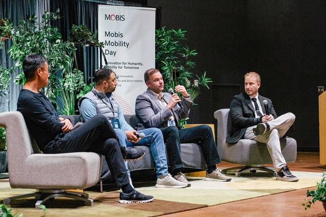 현대모비스가 미국 디트로이트에서 개최한 ‘모비스 모빌리티 데이’에서 글로벌 스타트업, 완성차, 학계, 투자자들과신기술과미래 모빌리티 트렌드를 공유했다. 현대모비스 제공.