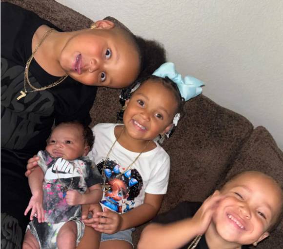 미국에서 한 여성이 서로 다른 해, 같은 날짜인 7월 7일에 네 명의 자녀를 출산한 사실이 전해졌다. 사진은 해당 여성의 아이들. [사진=드레이크 인스타그램]