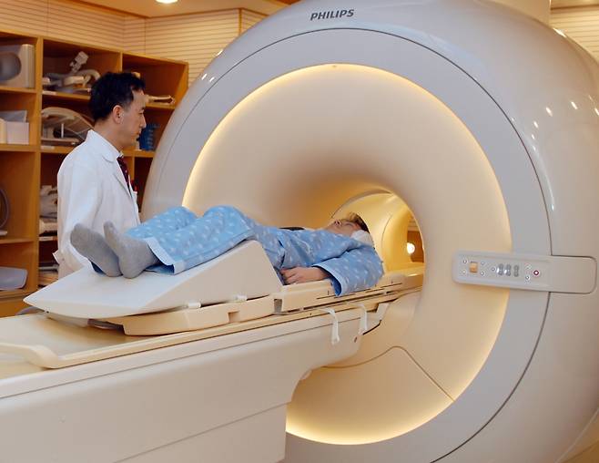 MRI 촬영 모습 [헤럴드DB]