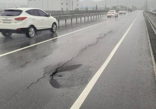 오산 옹벽붕괴 사고 직전 사진 [인터넷 커뮤니티 캡처. 재판매 및 DB 금지]
