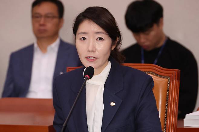 강선우 여성가족부 장관 후보자가 7월14일 국회 여성가족위원회에서 열린 인사청문회에서 위원의 질문에 답하고 있다. ⓒ연합뉴스