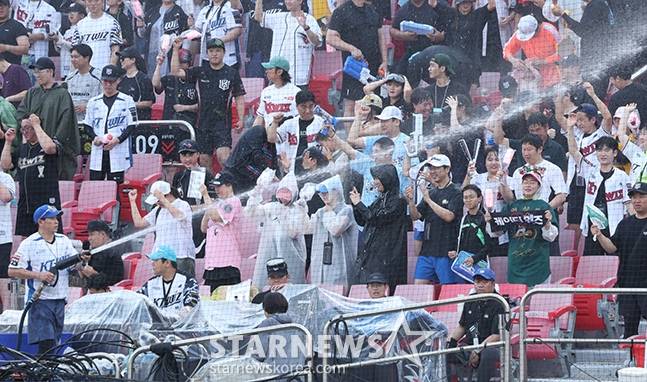 지난해 KT-한화전에서 열렸던 Y워터페스티벌 풍경. /사진=KT 위즈 제공