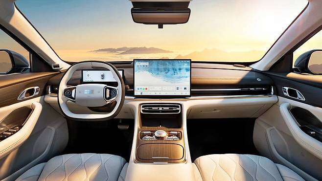 지리 갤럭시 A7 EMi 실내