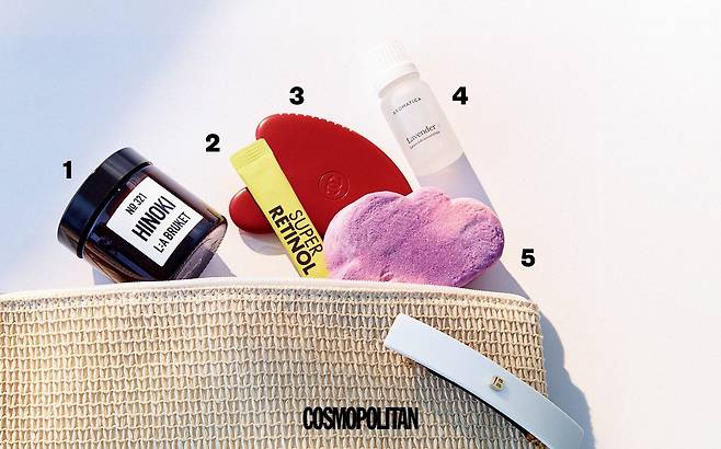 바렛 푸어 슈브 라지 화이트 16만8천원 Balmain Hair. 파우치 에디터 소장품.