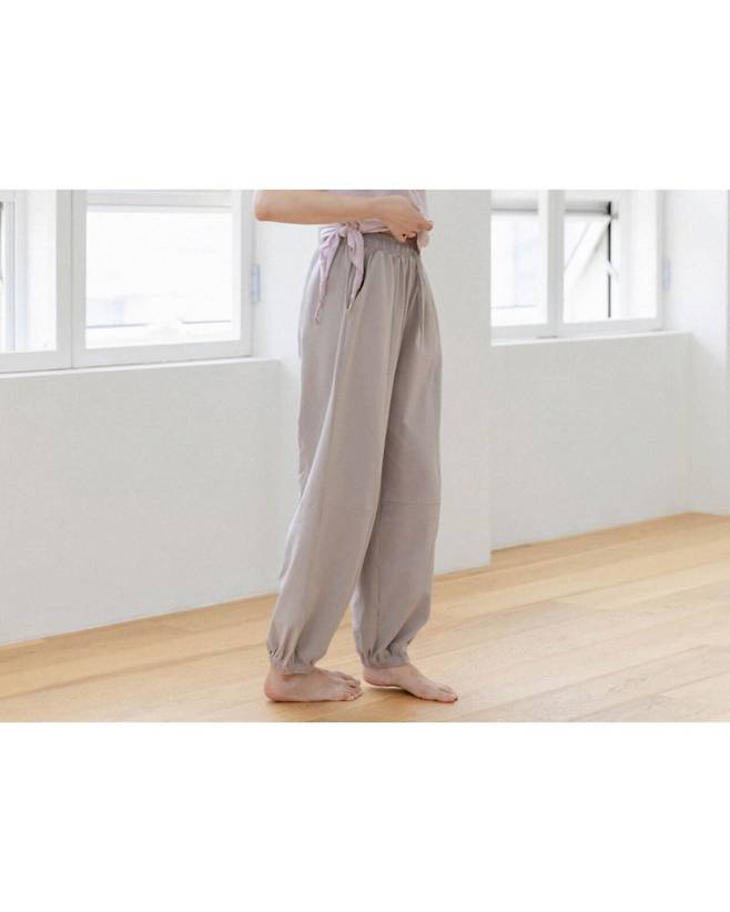 레깅스 대신 뜬다는 바지