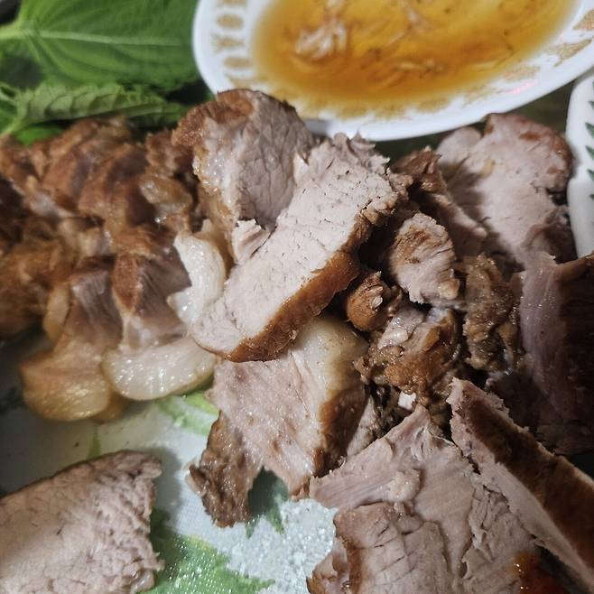 20250719_194327.jpg 수정과 수육과 꿀쌈장