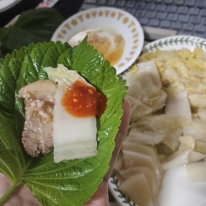 20250719_194514.jpg 수정과 수육과 꿀쌈장