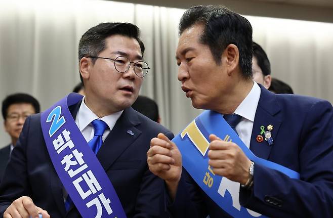 더불어민주당 정청래 당 대표 후보(오른쪽). 뉴스1