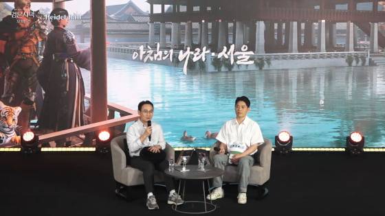 안형규 검은사막 모바일 게임디자인실 실장(좌)와 최용석 게임디자인팀장