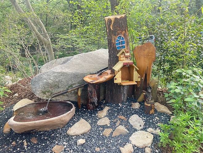 A fairy house in Surak Hyu's garden (Hong Yoo/ The Korea Herald)